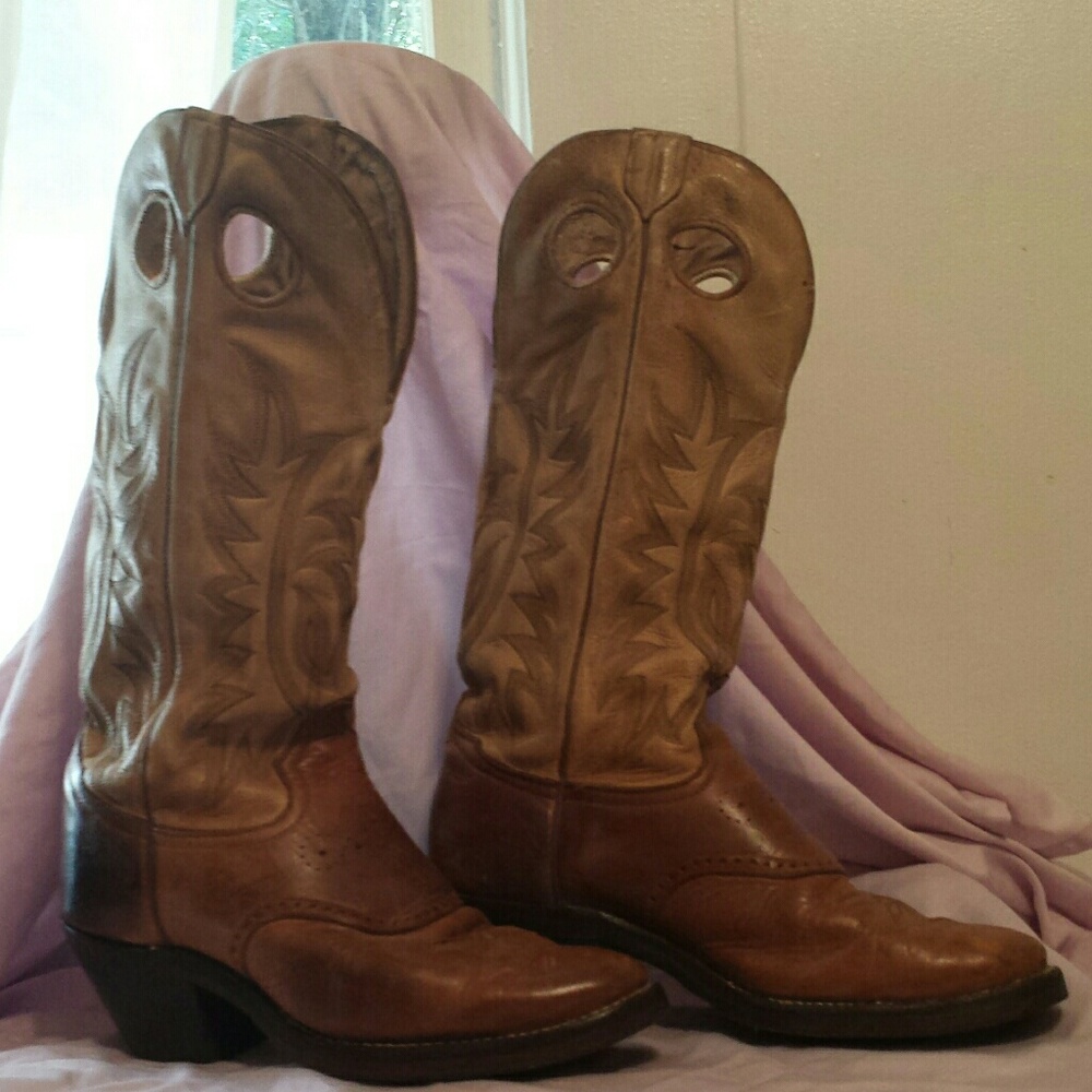 Tony Lama tan boots